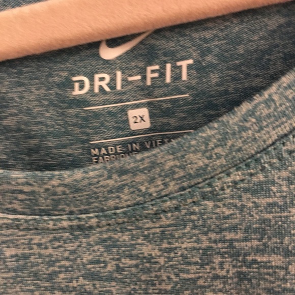 XXL Bundle! Two High Quality T-shirts•Nike and Old Navy Luxe - Picture 3 of 14